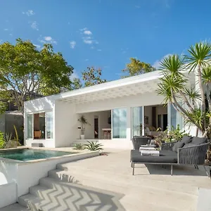 https://villa-osun.hotelsseminyak.net