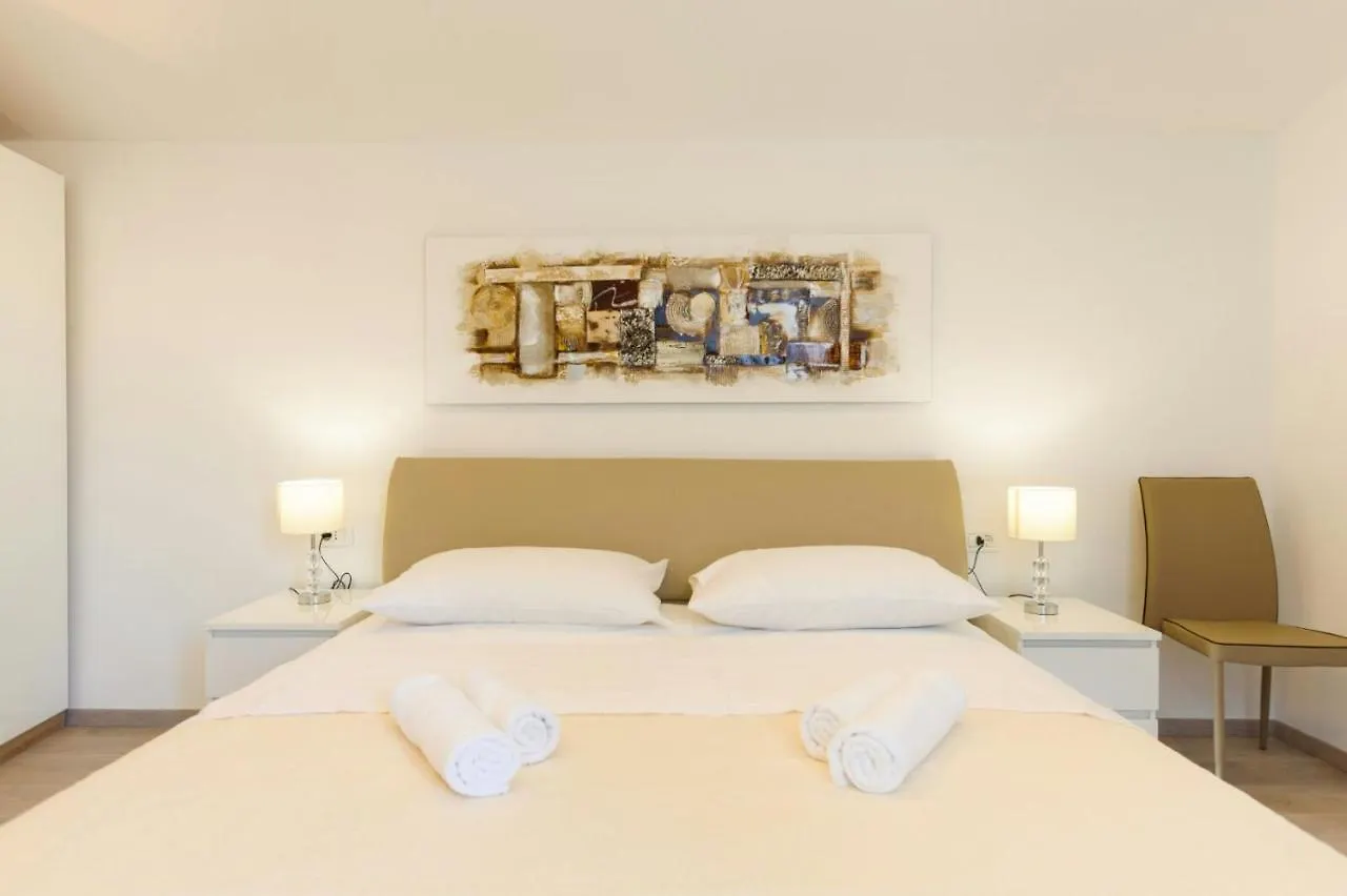 Apartments & Room Libar Сплит